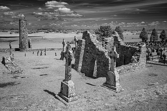 Clonmacnoise Chapel & Round Tower, County Offaly